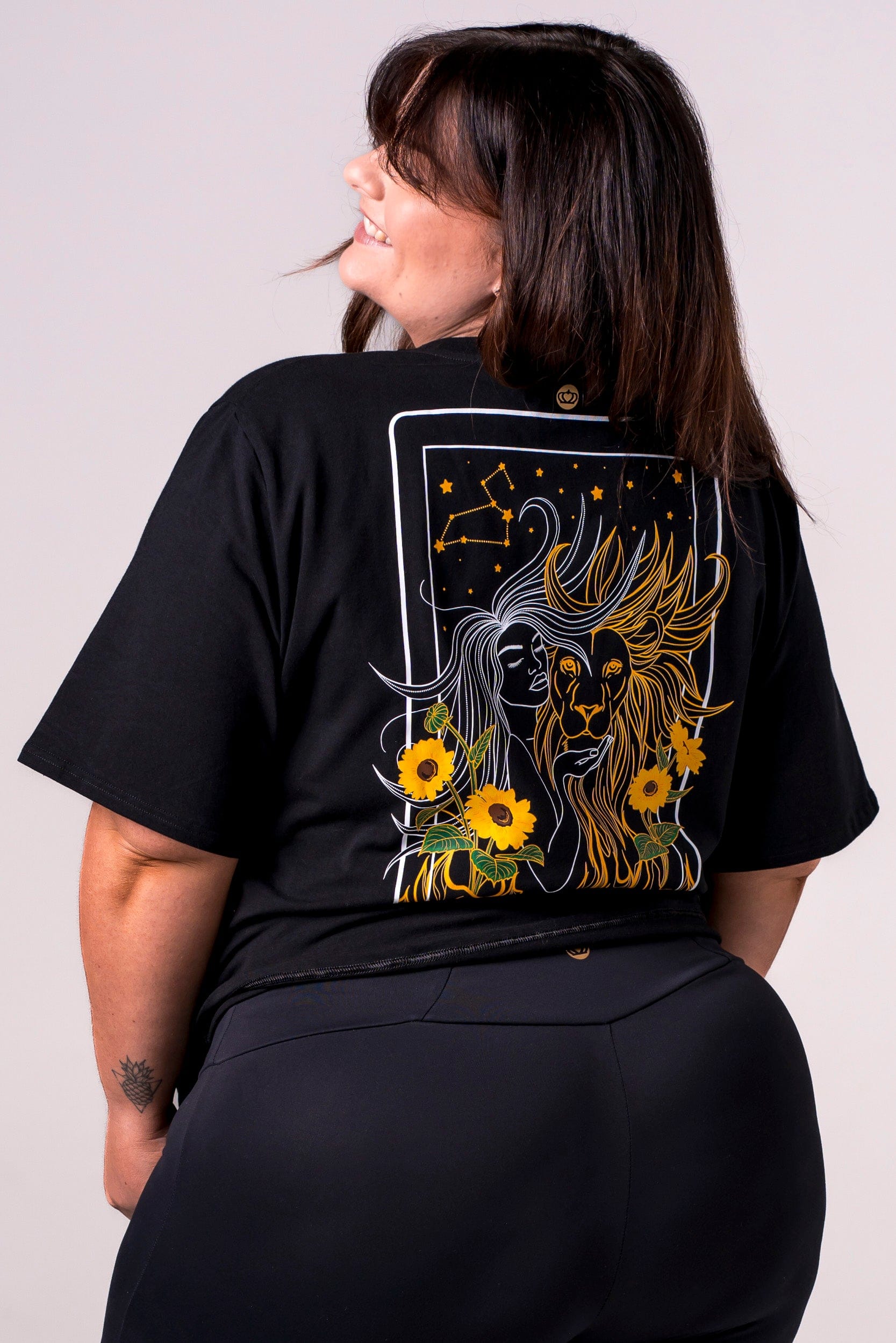 Leo Oversized T-Shirt