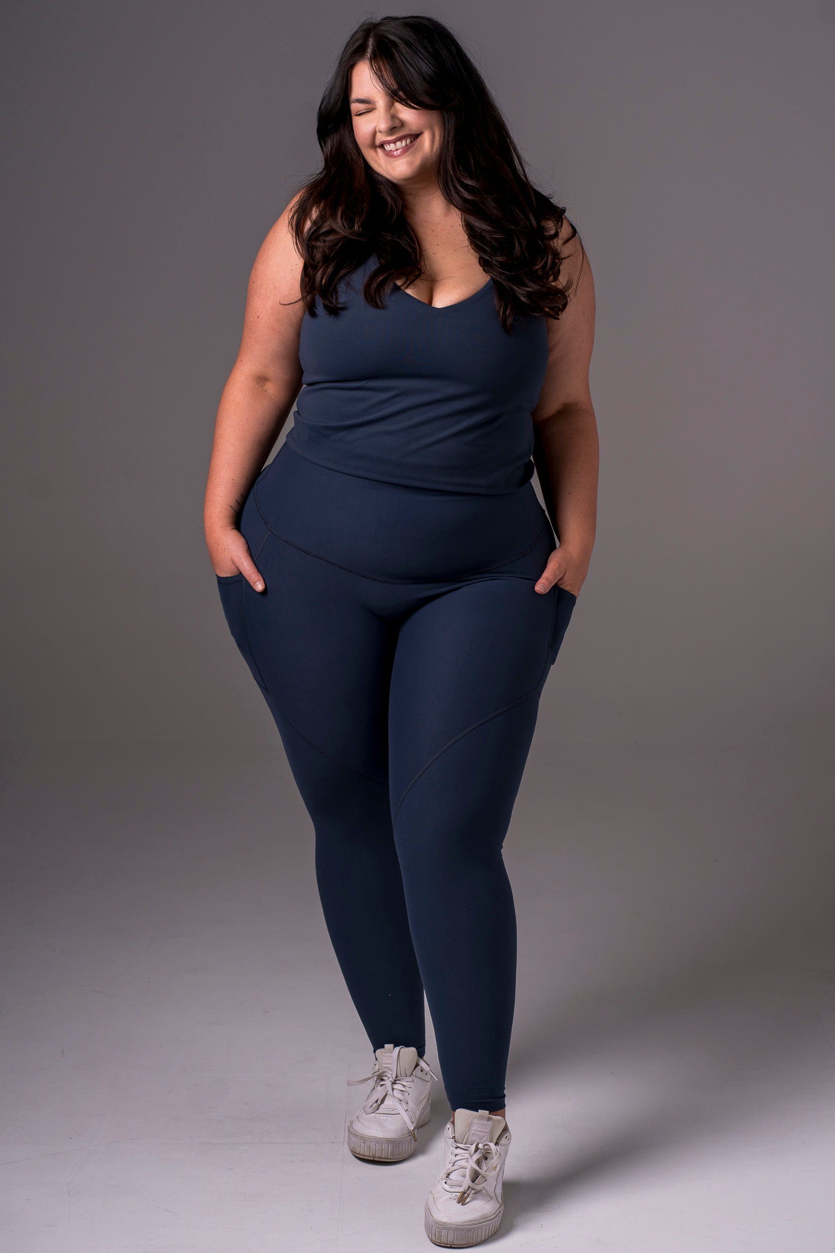 Midnight Dynamic High Waisted Pocket Shaper Ankle Biter Leggings