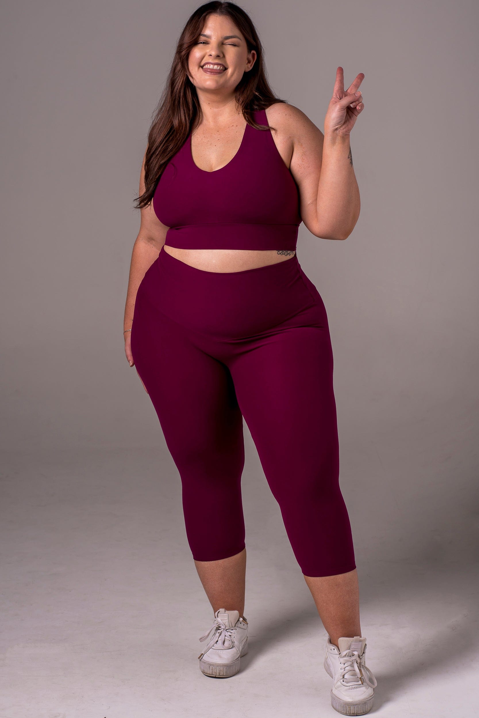 Mulberry Dynamic High Waisted Capri Leggings