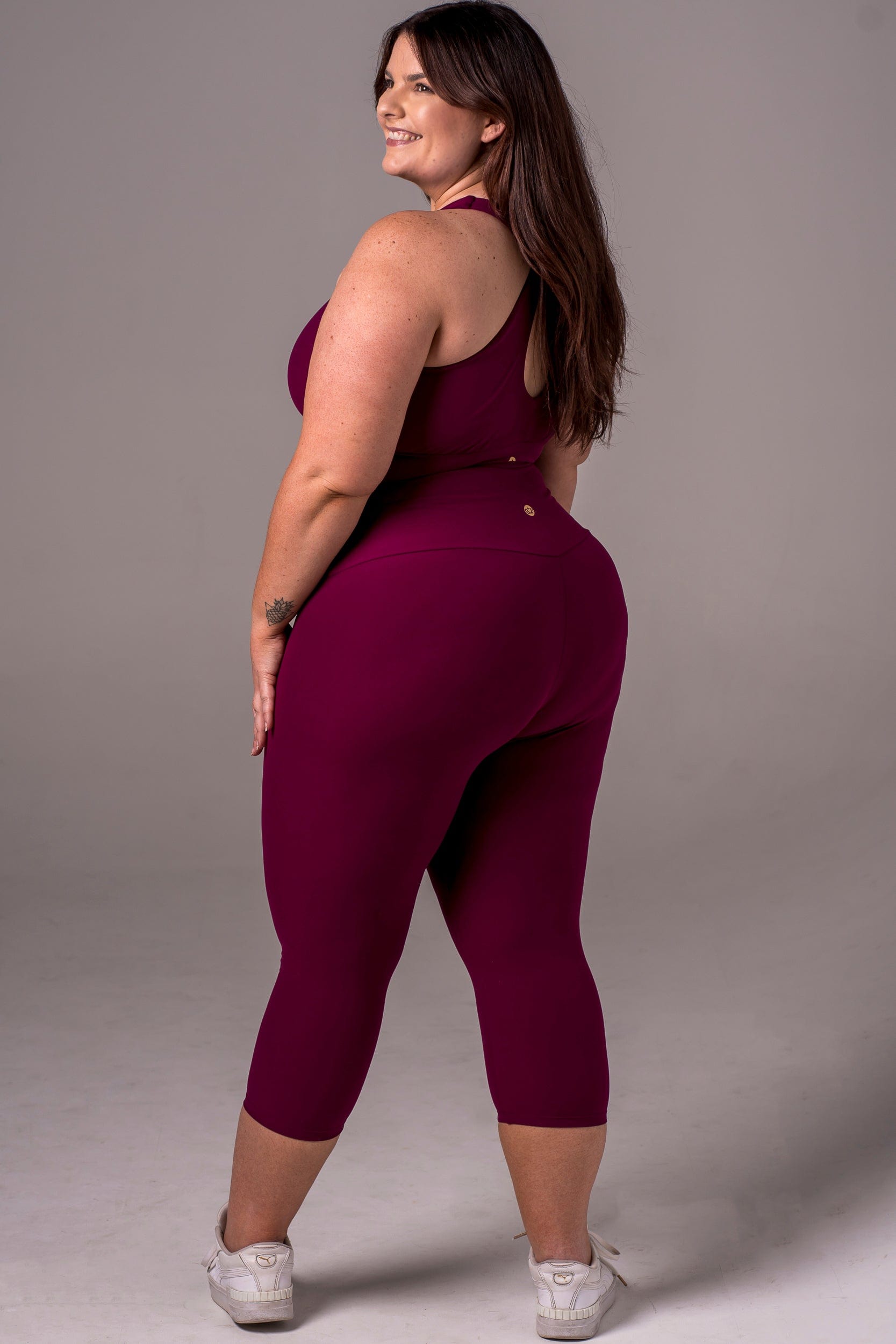 Mulberry Dynamic High Waisted Capri Leggings