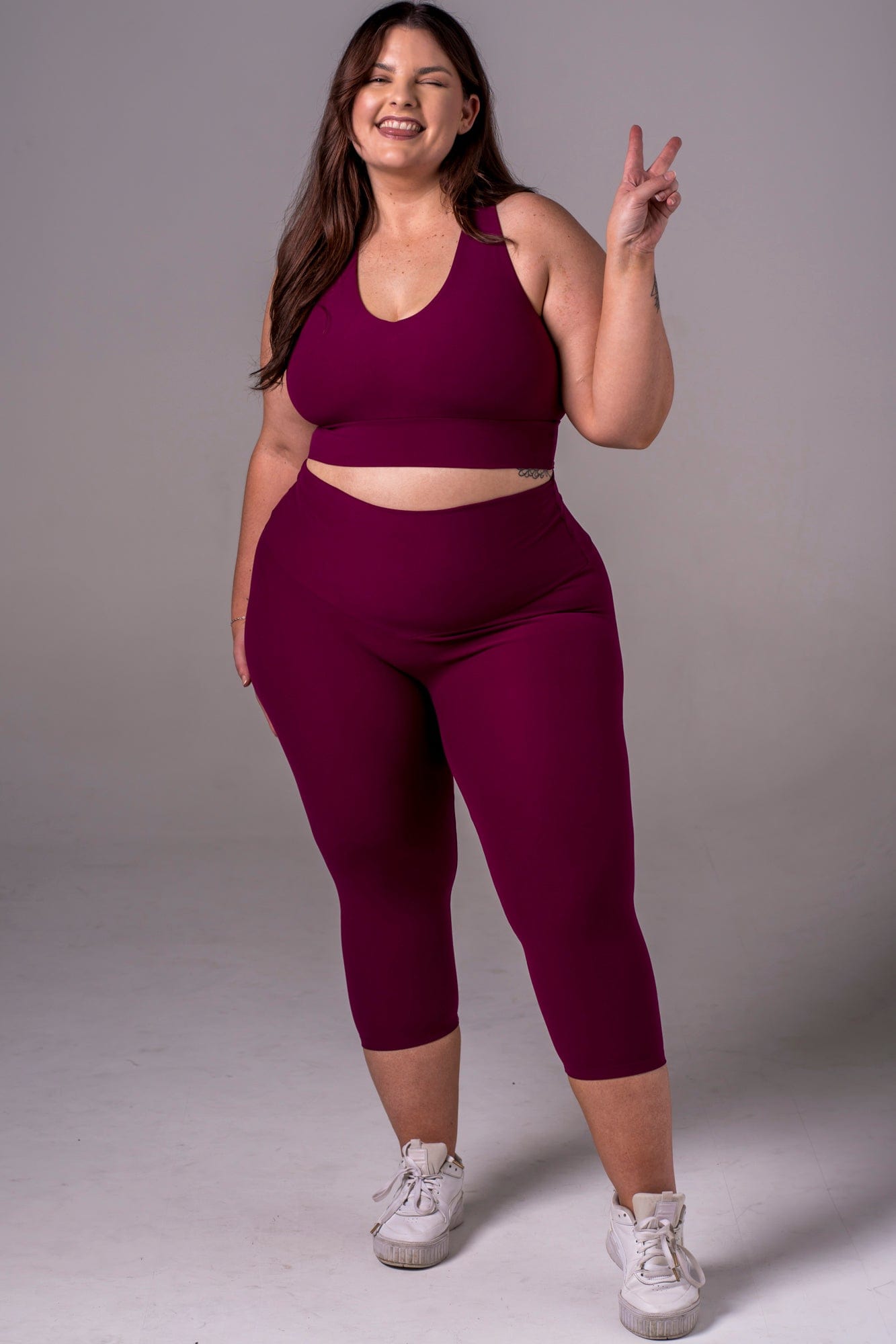 Mulberry Dynamic High Waisted Capri Leggings