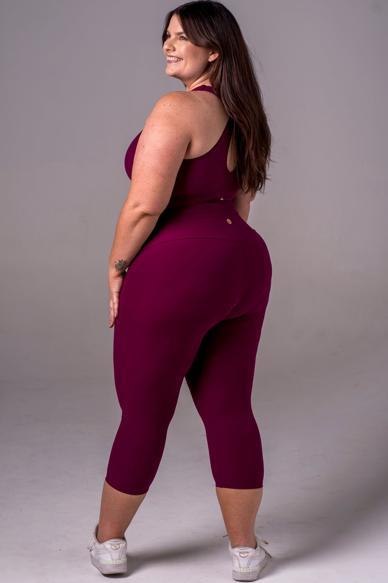 Mulberry Dynamic High Waisted Capri Leggings