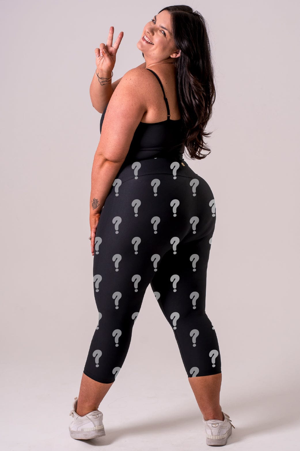 Mystery Dynamic High Waisted Capri Leggings