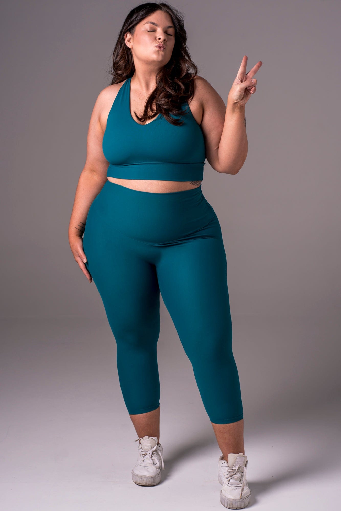 Ocean Dynamic High Waisted Capri Leggings