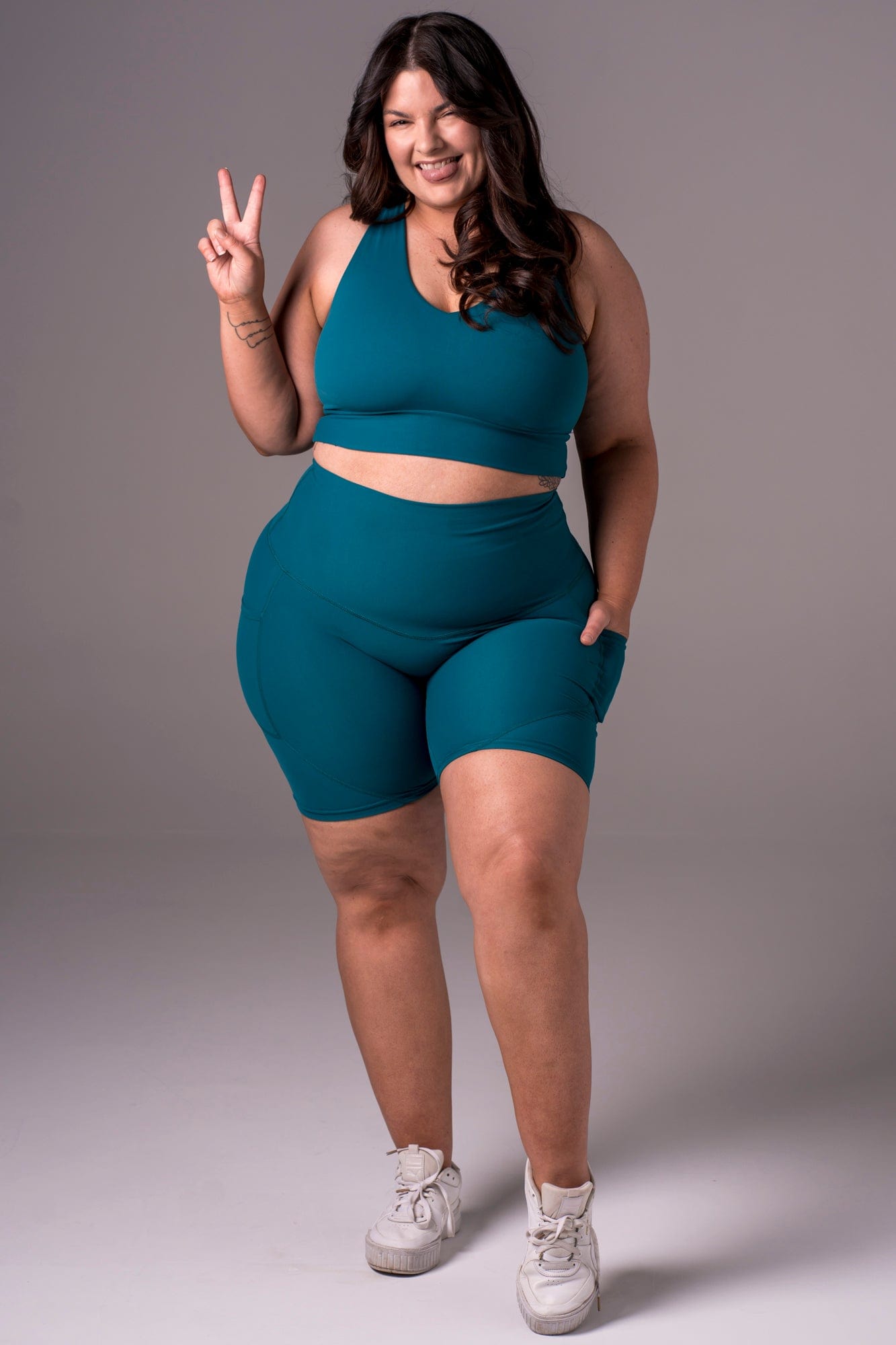 Ocean Dynamic High Waisted Pocket Shaper Booty Shorts