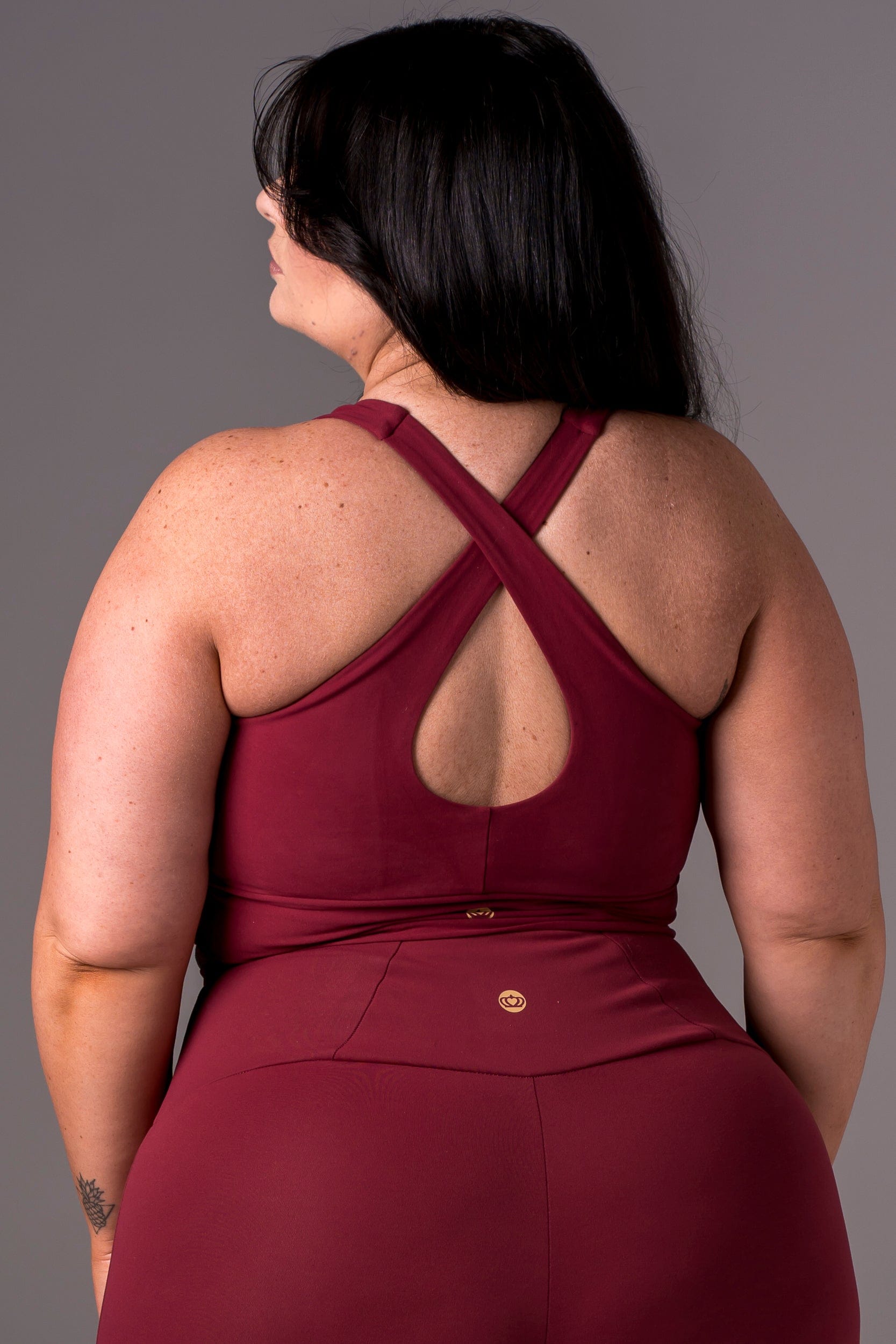 Scarlet Dynamic Sports Crop