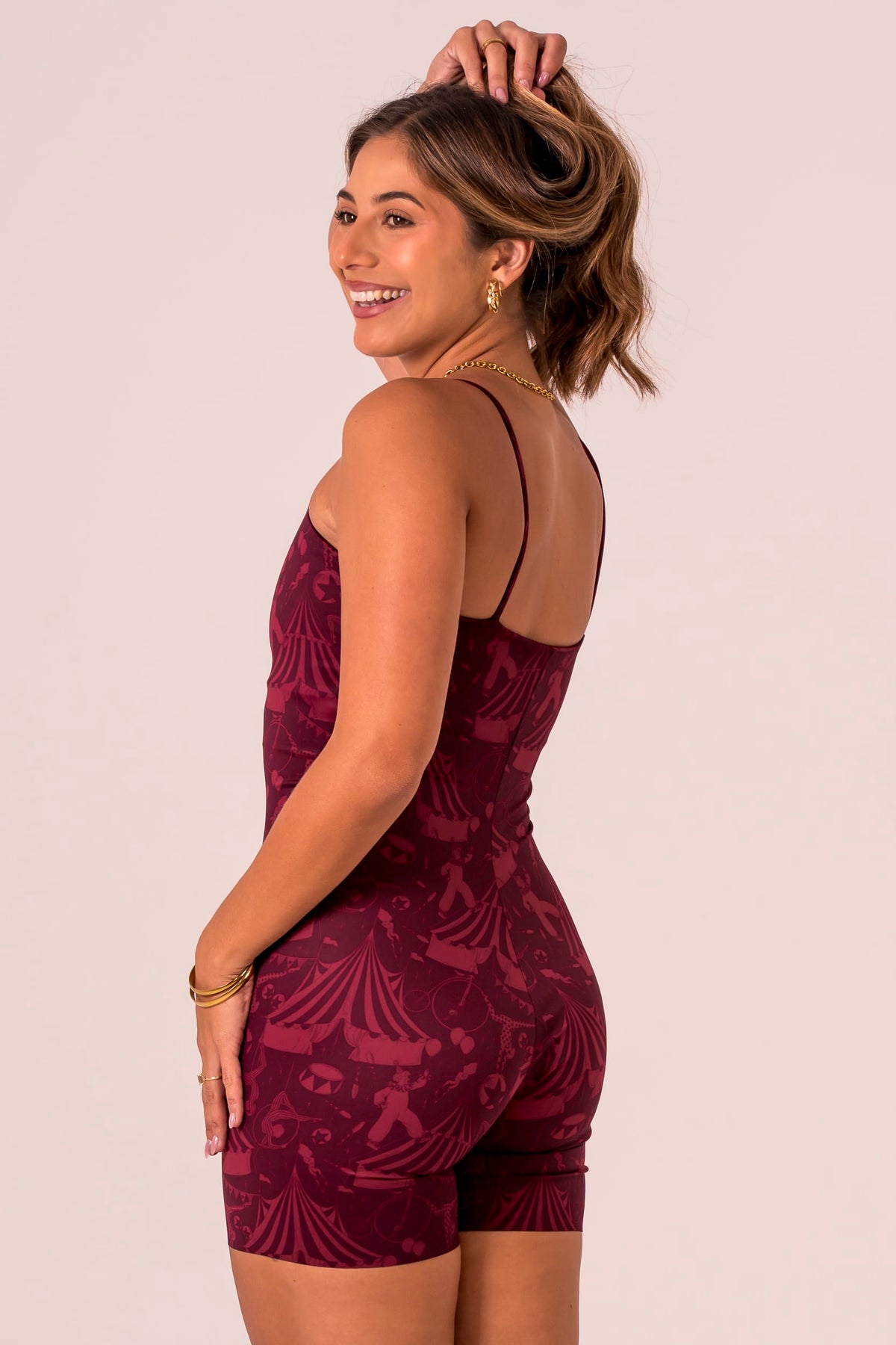 Showtime Luxe Built-In Playsuit