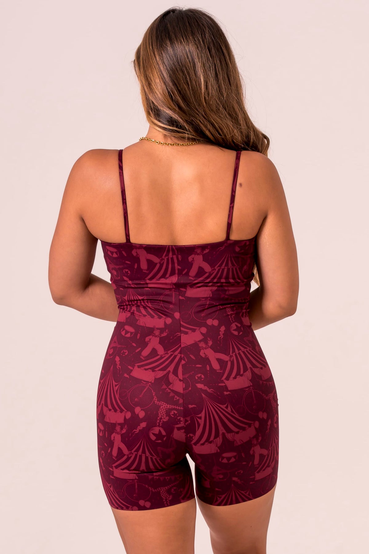 Showtime Luxe Built-In Playsuit