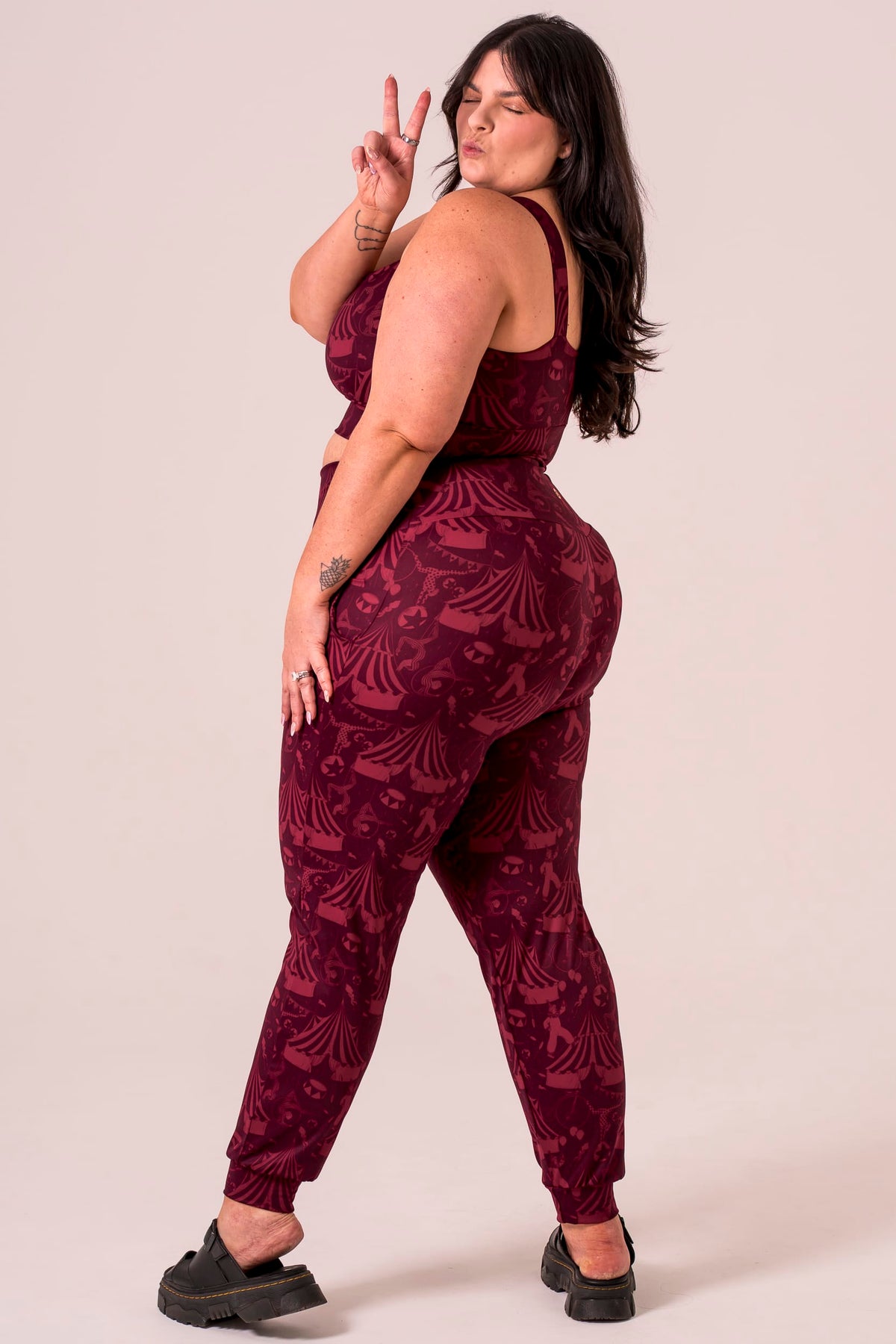 Showtime Luxe Long Jogger