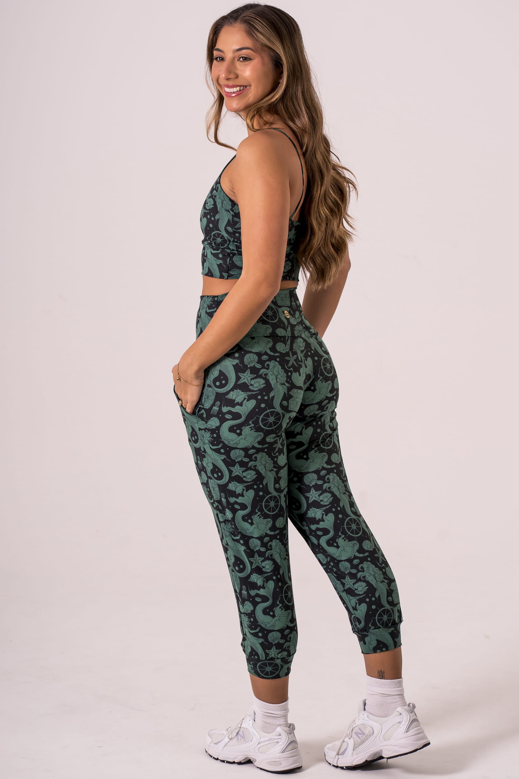 Siren Luxe Capri Jogger
