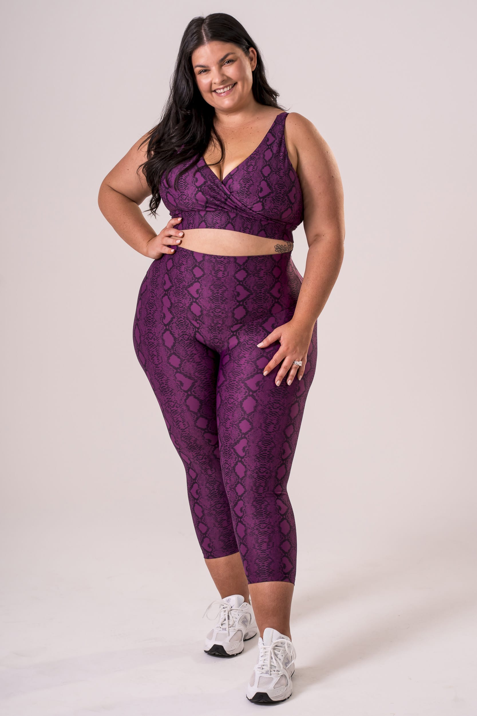 Venom Dynamic High Waisted Capri Leggings