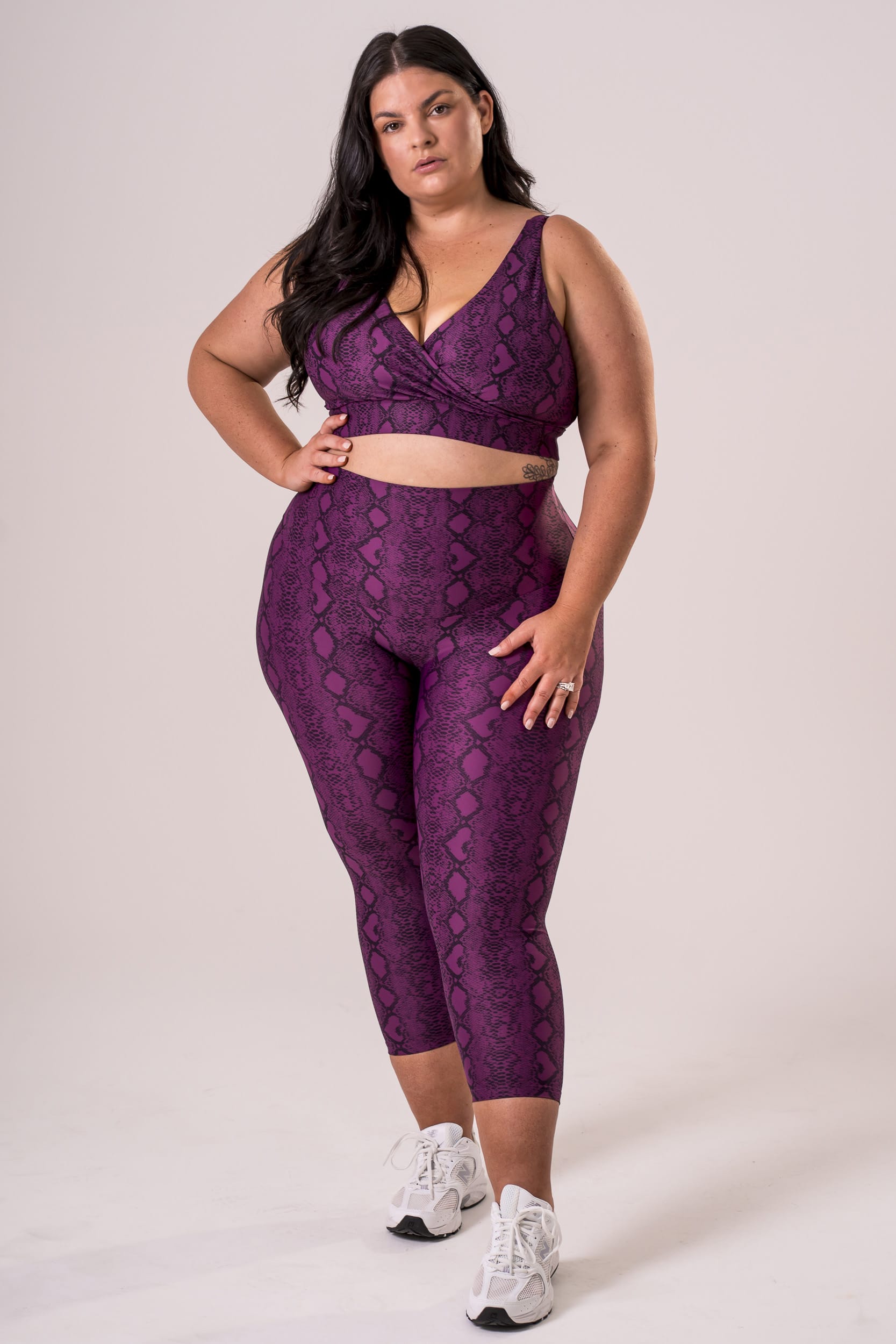 Venom Dynamic High Waisted Capri Leggings