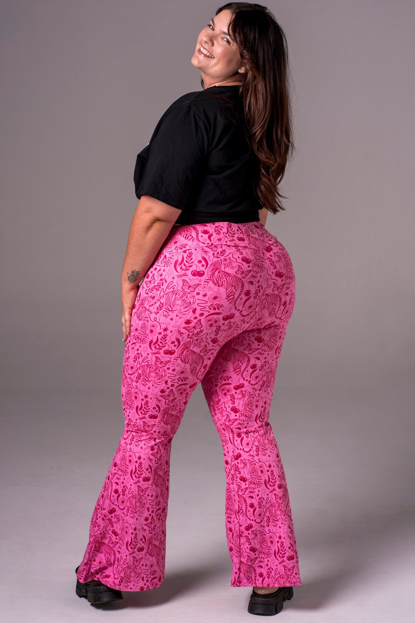Wild Child Luxe Pocket Yoga Pants